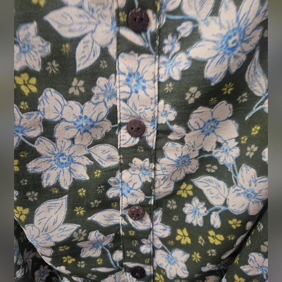 Monteau sz.M Floral olive green midi dress with front split and tie waist. - Picture 5 of 10